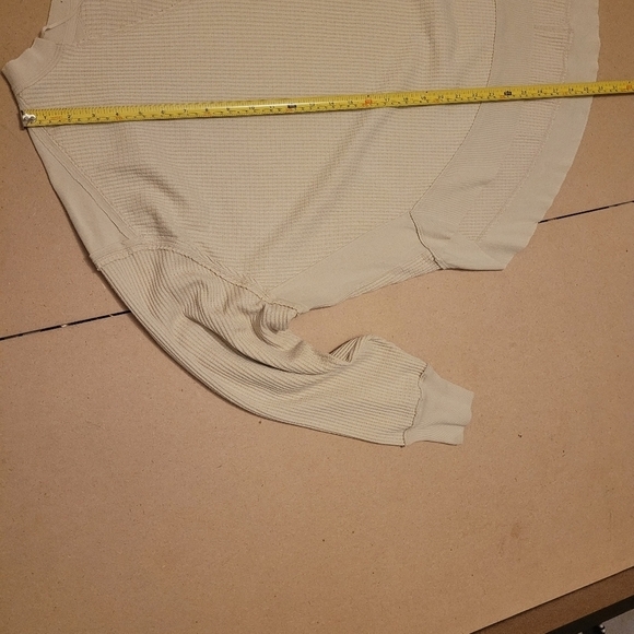 💥HOST PICK💥We The Free Waffle knit V neck‎ pullover top - Picture 3 of 10